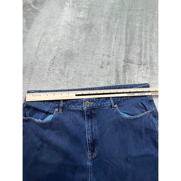 L.L.Bean Classic Fit Womens Petite Jeans Size 18 PET Denim Relaxed Style W36 L27 - Picture 4 of 11